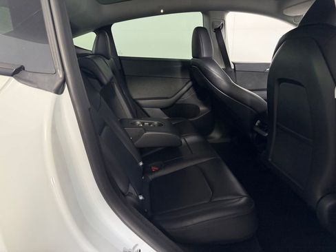 Used 2025 Tesla Model Y Long Range RWD image 29