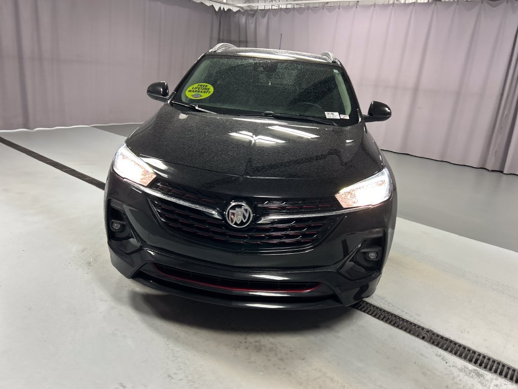 Used 2022 Buick Encore GX Preferred w/ Sport Touring Package FWD image 2