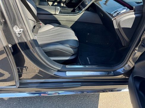 Used 2022 Mercedes-Benz S 580 4MATIC Sedan w/ AMG Line Package image 45