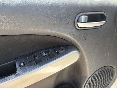 Used 2012 MAZDA MAZDA2 Touring FWD image 11