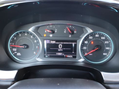 Used 2019 Chevrolet Traverse LT FWD image 23
