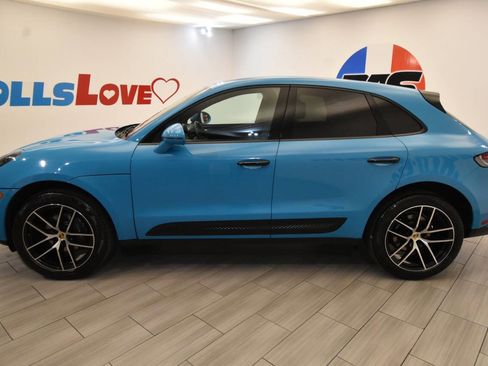 Used 2022 Porsche Macan AWD/4WD image 2