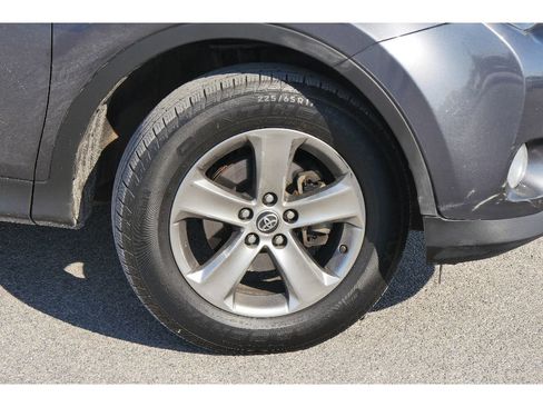 Used 2015 Toyota RAV4 XLE image 27