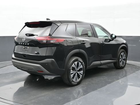 Used 2023 Nissan Rogue SV image 8