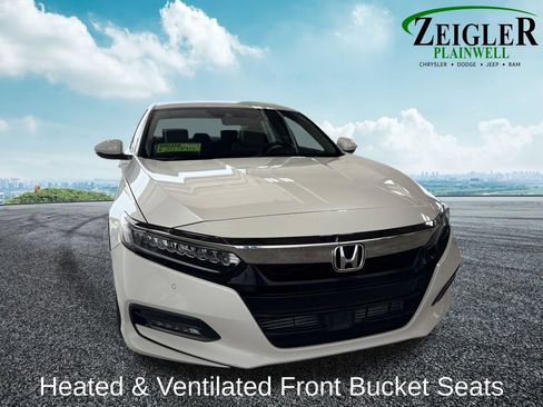 Used 2018 Honda Accord Touring image 8