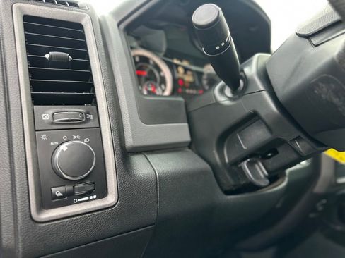 Used 2018 RAM 2500 Tradesman w/ Chrome Appearance Group image 18