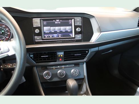 Used 2020 Volkswagen Jetta S w/ Driver Assistance Package image 18