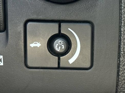 Used 2006 Cadillac DTS FWD image 18