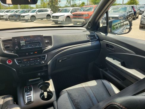 Used 2022 Honda Pilot TrailSport image 24