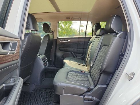 Used 2024 Volkswagen Atlas SEL Premium R-Line AWD/4WD image 10