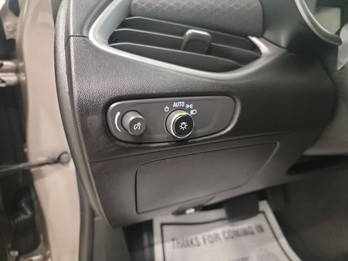 Used 2025 Chevrolet Malibu LT image 18