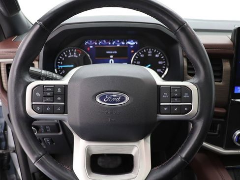 Used 2024 Ford Expedition Limited image 20