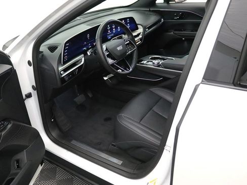 Used 2024 Cadillac Lyriq Sport AWD/4WD image 22