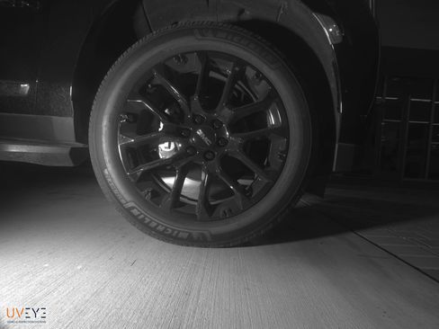 Used 2023 GMC Yukon SLT w/ SLT Premium Package image 10