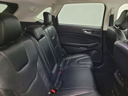 Used 2019 Ford Edge Titanium AWD/4WD image 19