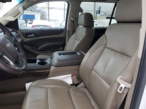 Used 2016 Chevrolet Suburban LT image 21