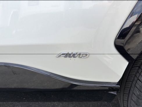 Used 2021 Toyota RAV4 XSE AWD/4WD image 32
