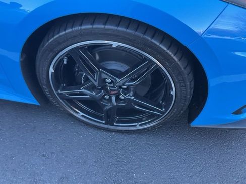 Used 2025 Chevrolet Corvette Stingray Coupe w/ 1LT image 3