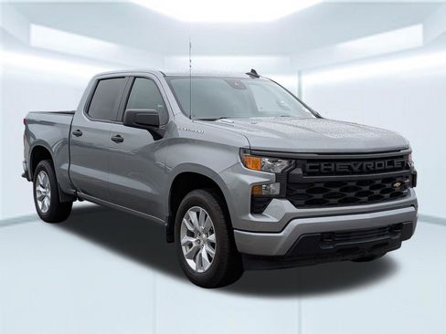 Used 2025 Chevrolet Silverado 1500 Custom image 8