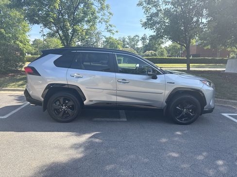 Used 2020 Toyota RAV4 XSE w/ Protection Package AWD/4WD image 11