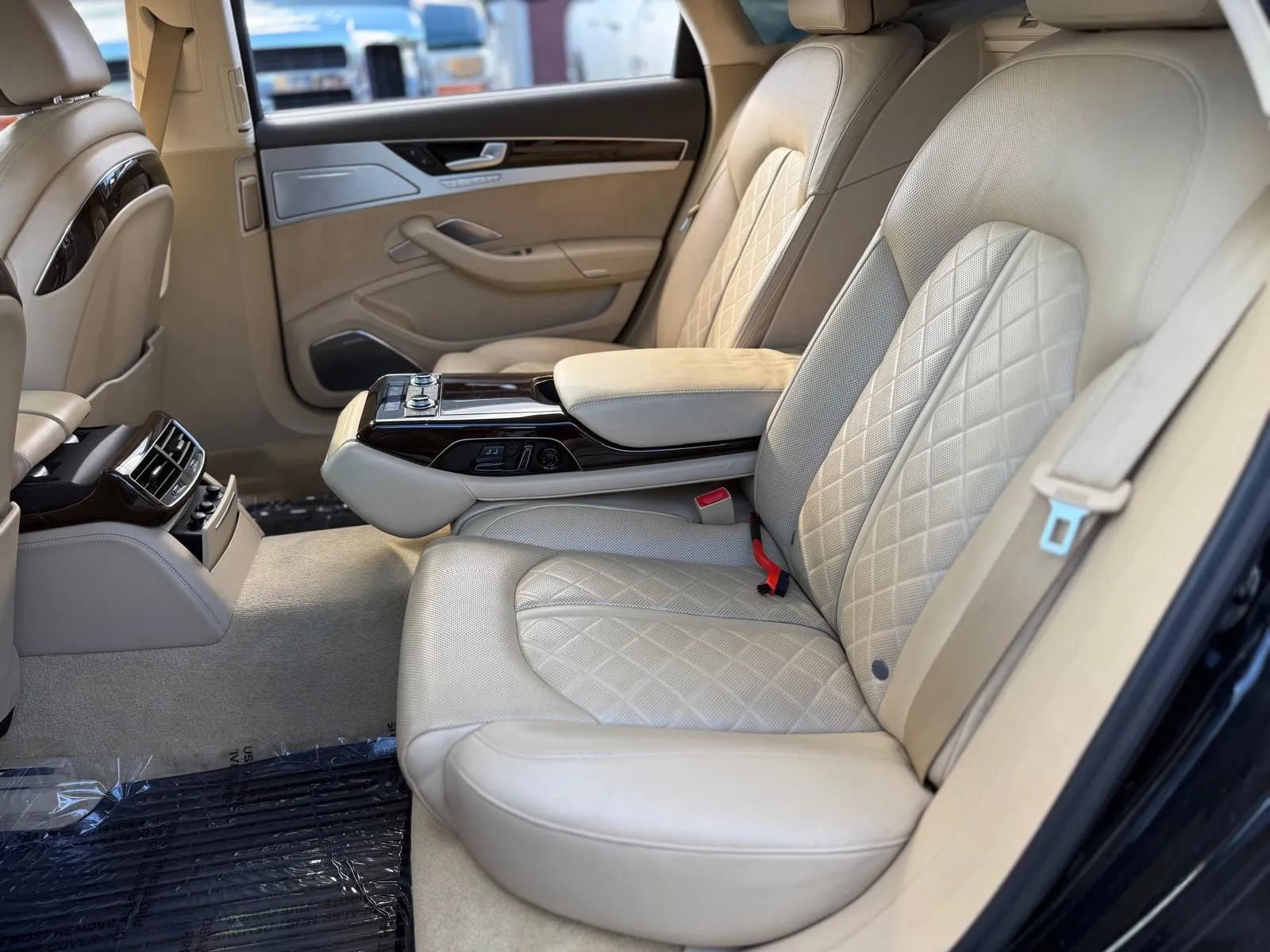 Used 2014 Audi A8 L 4.0T w/ Luxury Package AWD/4WD image 15