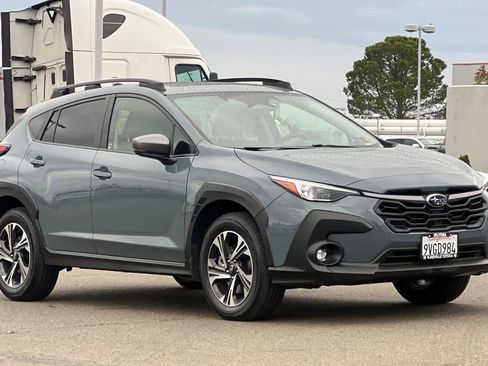 Used 2024 Subaru Crosstrek 2.0i Premium image 5