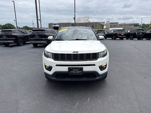 Used 2018 Jeep Compass Latitude w/ Popular Equipment Group AWD/4WD image 8