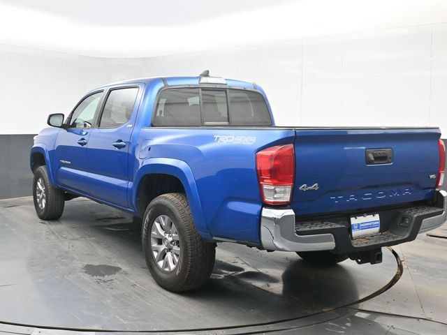 Used 2017 Toyota Tacoma SR5 w/ Tow Package AWD/4WD image 7