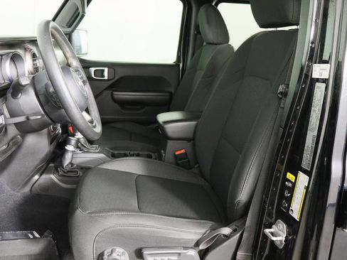 Used 2020 Jeep Wrangler Unlimited Sport image 16