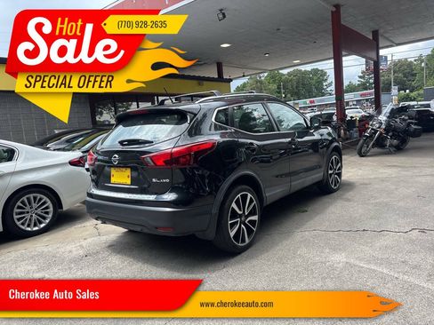 Used 2017 Nissan Rogue Sport SL w/ SL Premium Package AWD/4WD image 4