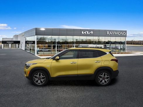 Used 2021 Kia Seltos SX w/ SX Sunroof Package AWD/4WD image 6