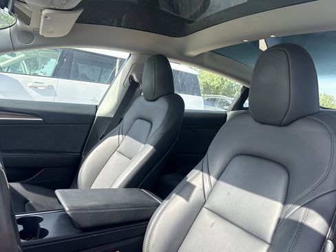 Used 2023 Tesla Model 3 Standard Range RWD image 3