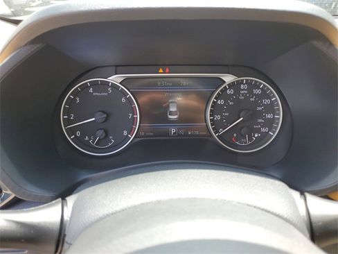 New 2025 Nissan Sentra SV w/ SV Premium Package image 9