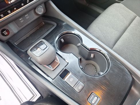 Certified 2026 Nissan Rogue SV FWD image 18