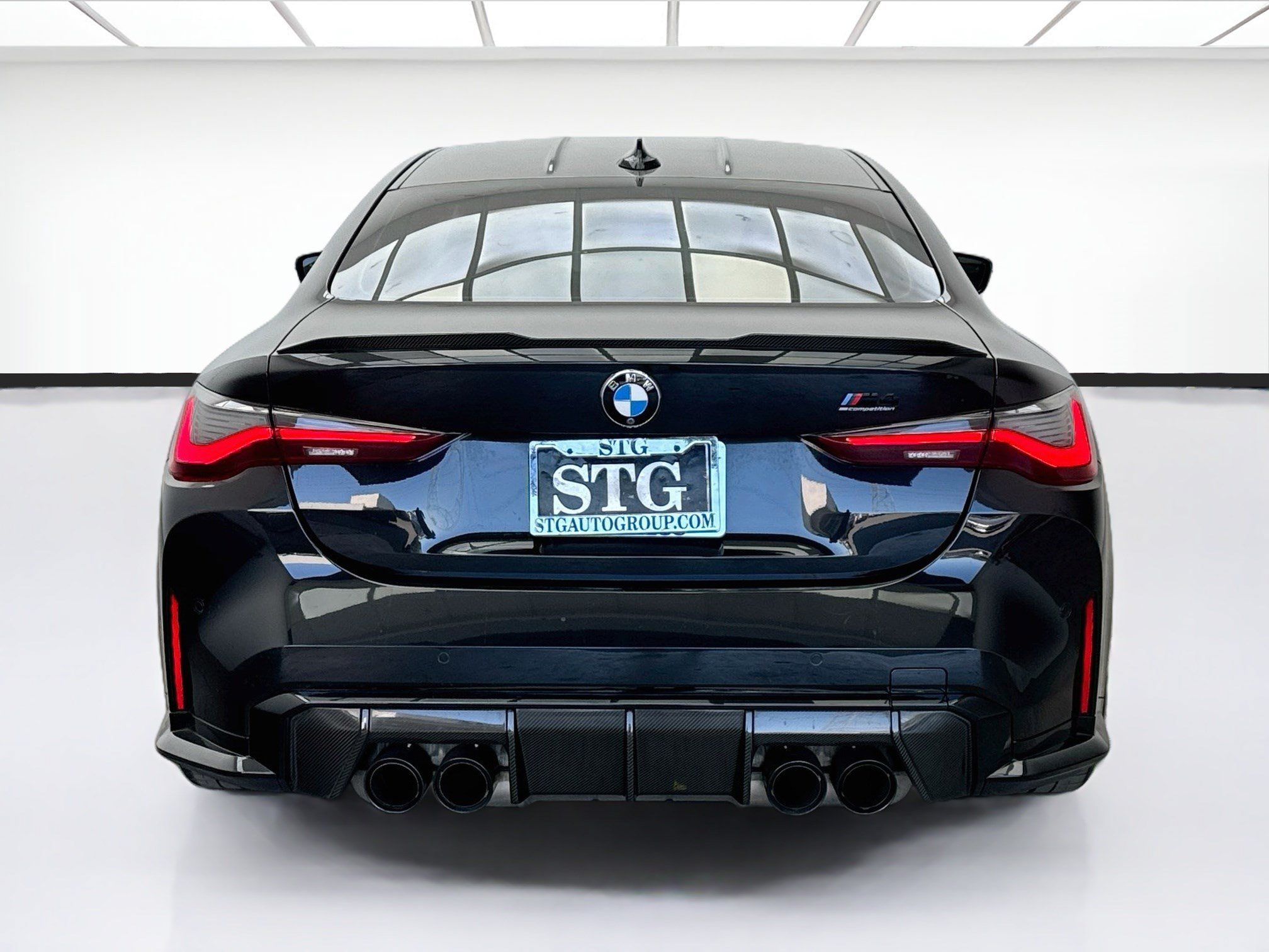 Used 2022 BMW M4 Competition w/ M Carbon Exterior Package RWD image 5