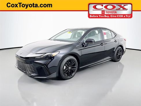 Certified 2026 Toyota Camry SE w/ Convenience Package FWD image 1