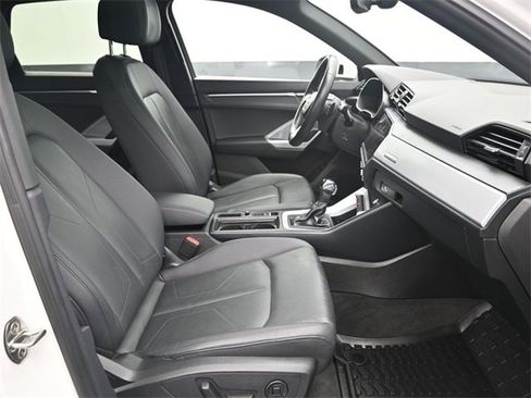 Used 2021 Audi Q3 2.0T Premium w/ Convenience Package image 10