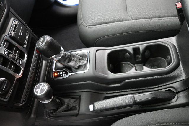 Used 2023 Jeep Wrangler Unlimited Sport AWD/4WD image 25