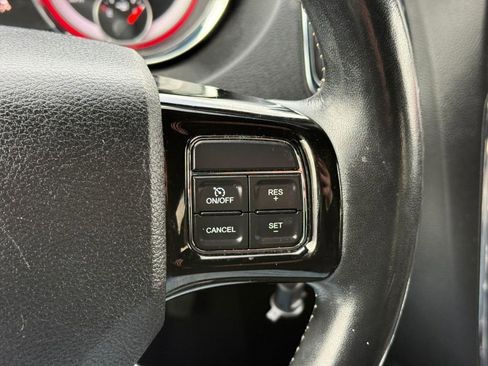 Used 2019 Dodge Grand Caravan SXT w/ Driver Convenience Group image 19