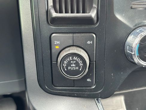 Used 2025 Ford F150 XLT w/ Equipment Group 301A Standard AWD/4WD image 9