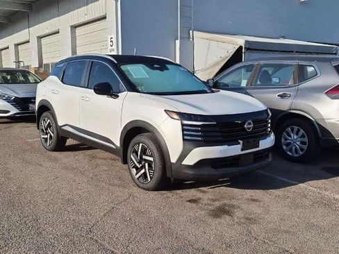 Certified 2026 Nissan Kicks SV FWD image 1