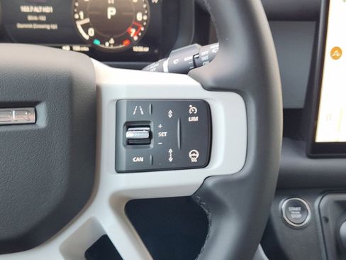 New 2025 Land Rover Defender 110 X-Dynamic SE AWD/4WD image 23