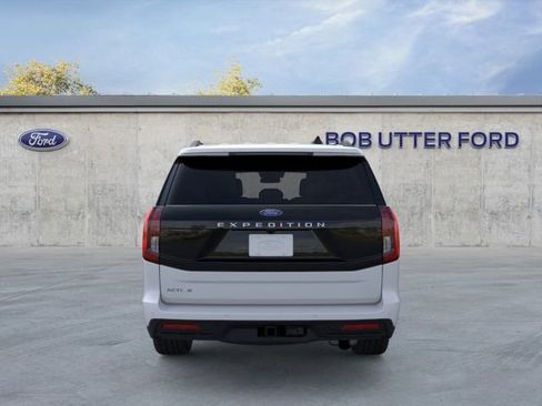 New 2026 Ford Expedition Active image 5