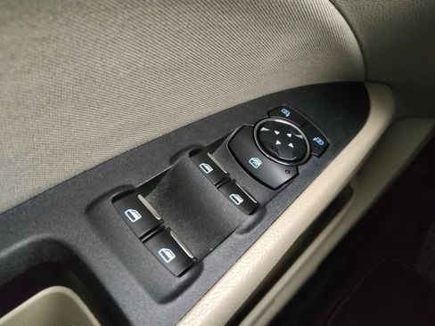 Used 2018 Ford Fusion SE w/ Fusion SE Technology Package image 27