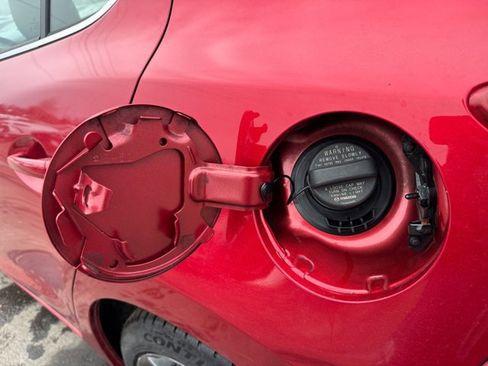 Used 2018 MAZDA MAZDA3 Touring image 17