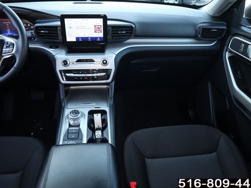 Used 2024 Ford Explorer XLT image 21