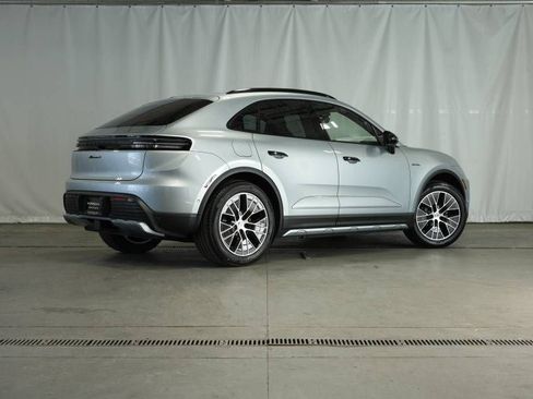 Certified 2025 Porsche Macan 4 Electric AWD/4WD image 7