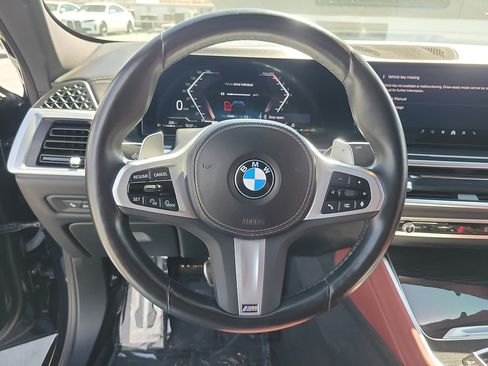 Used 2024 BMW X6 xDrive40i w/ M Sport Professional Package AWD/4WD image 25