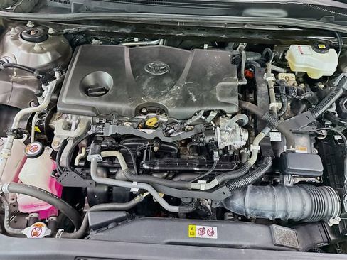 Used 2021 Toyota Camry XLE w/ Cold Weather Package image 29