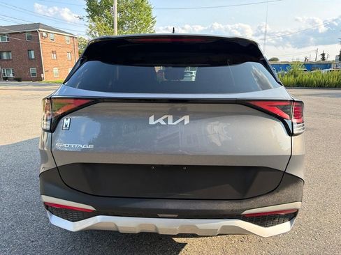 Certified 2023 Kia Sportage EX FWD image 6